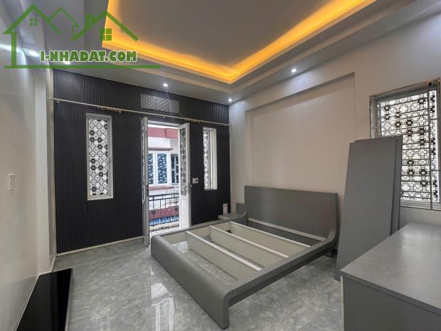 Bán Nhà Độc Lập Ngô Gia Tự 47m² – 3 Tầng, Ô Tô Vào Nhà, Giá Chỉ 4.2 Tỷ - 2