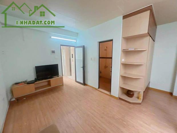 Bán Nhà Phố Chính Kinh - Ngõ Ô Tô Vào Nhà