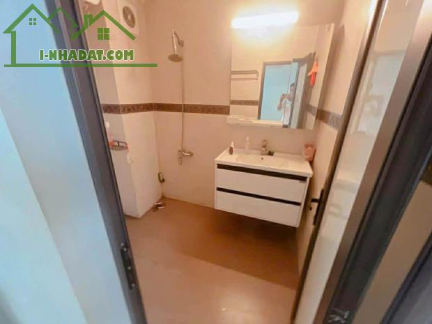 Bán Nhà Phố Chính Kinh - Ngõ Ô Tô Vào Nhà - 3