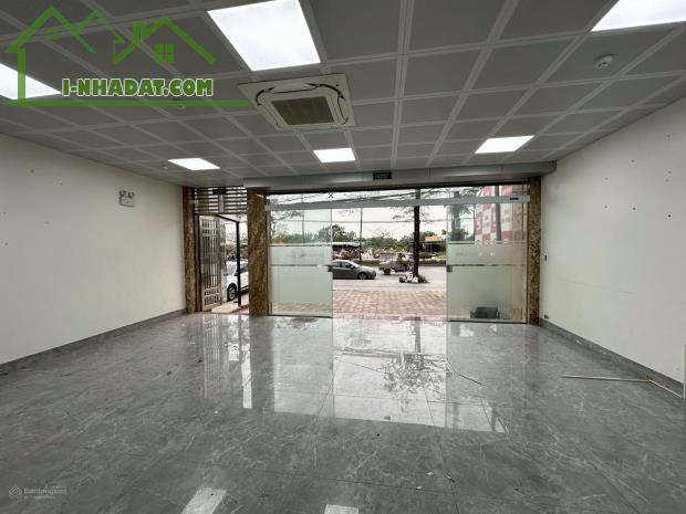 Chính chủ cần cho Thuê Toà Nhà Full Kính Mới - 5