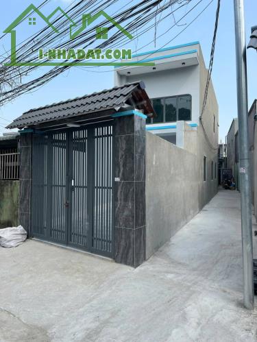 Nhà 1 trệt 1 lửng 1.55 tỷ.72 m2 ,sân ô tô,3 phòng ngủ - 2