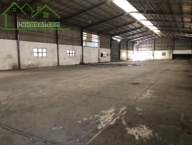 Cho thuê kho xưởng 1100m2 Ql1A An Phú Đông Quận 12