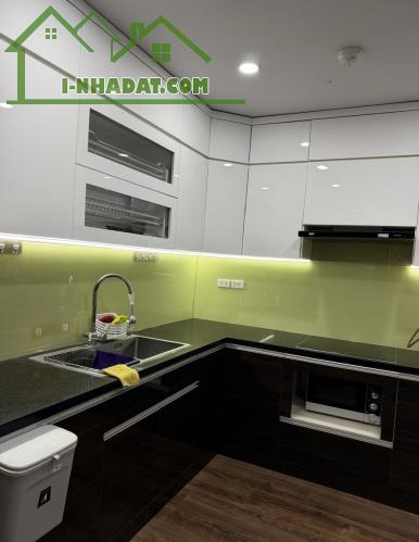 ✅CHO THUÊ CHUNG CƯ CAO CẤP SUN TOWER, VÕ CHÍ CÔNG, LẠC LONG QUÂN 100 M2, 3 PHÒNG NGỦ, 2 VS - 1