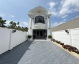 Nhà lầu mới xây dựng Tân Cổ Điển hẻm xe hơi có chỗ đậu gần Quảng Trường Tp Mỹ Tho