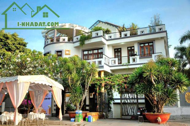 🏡 BÁN BIỆT THỰ QUẬN 7 – DT ~545m², GIÁ CHỈ 8.5 TỶ  🏗 Kết cấu: 1 hầm + 1 trệt + 2 lầu