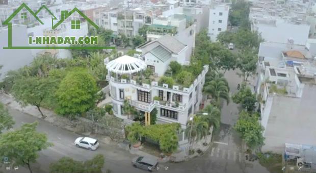 🏡 BÁN BIỆT THỰ QUẬN 7 – DT ~545m², GIÁ CHỈ 8.5 TỶ  🏗 Kết cấu: 1 hầm + 1 trệt + 2 lầu - 1