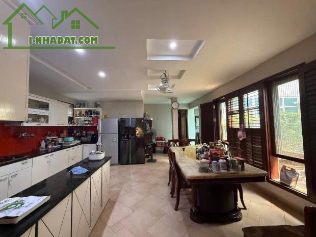TRÍCH SÀI - Dân xây 275m² mặt tiền 15m - Hồ Tây 200m - Ô tô thông - Tầng 4 view hồ - 65 tỷ - 2