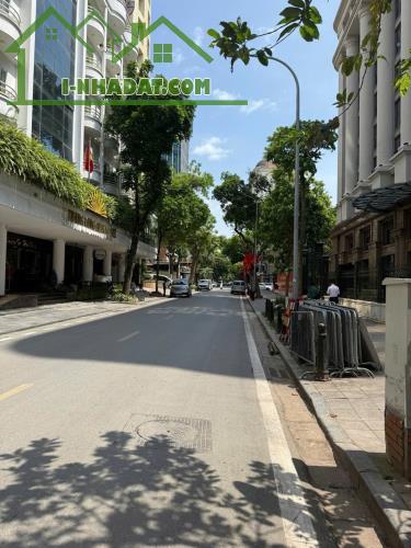 Bán căn hộ mặt phố Lê Phụng Hiểu, Tông Đản - Căn góc - 100m2 - cho thuê 20tr - SĐCC - 2