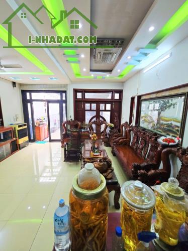 NHÀ ĐẸP - PHƯỚC LONG B - 120M2 - NGANG 6M - GẤP BÁN - 5