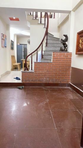Cho thuê nhà ngõ 463 Đội Cấn, Ba Đình 40M x 5T (3 ngủ) giá 14 triệu