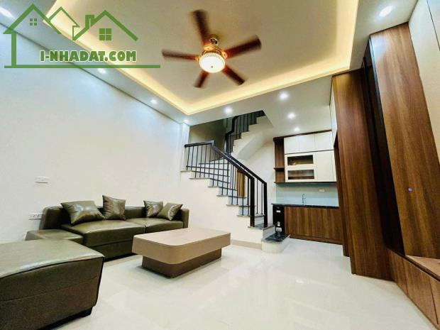 RẺ NHẤT KHU VỰC-- NHÀ ĐẸP, VỊ TRÍ ĐẸP, TT MỌI TIỆN ÍCH