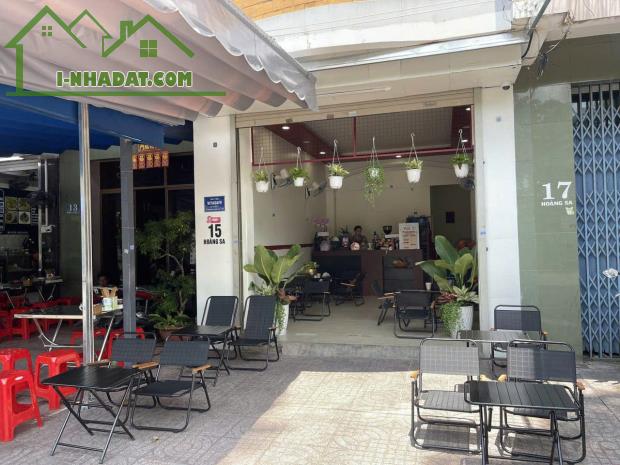 QUÁN CAFE ĐẸP LẮM GIÁ RẺ 98 tr , MT CÓ VỈA HÈ 10m VÀ KHU VĂN PHÒNG MÁT RƯỢI , DT : 4m x - 1