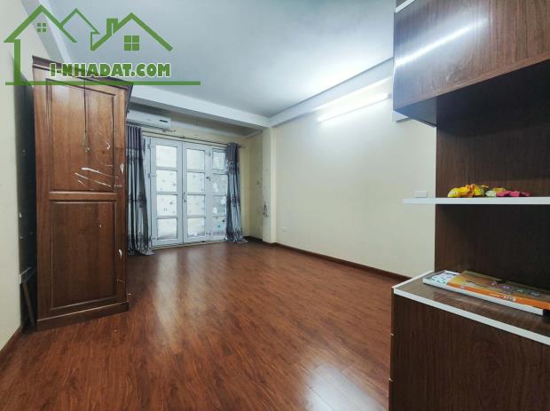 CHO THUÊ NHÀ ĐƯỜNG HOÀNG HOA THÁM, VĂN CAO, BA ĐÌNH, NHÀ ĐẸP, SÂN RỘNG - 2