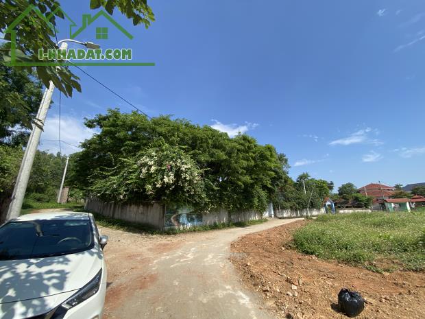 Bán lô 3 mặt tiền đường 666m2 An Hoà, Tam Dương lh_0987673102