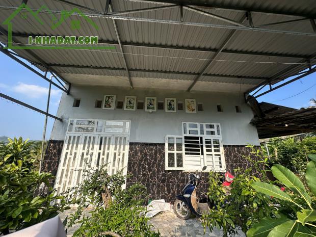Ngộp bank cần sang lại nhà vườn tâm huyết đang ở GẤP 
* Giá : 3 TỶ1 ( TL)