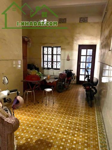 Bán nhà 2,5 tầng cũ mặt đường Nguyễn Tường Loan - 2