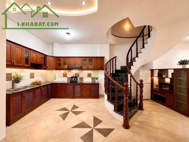 Bán Nhà Đẹp, Hẻm OTO - Ngay Ngô Đức Kế, Bình Thạnh - 4 Tầng ( 6x11 ) Gấp Bán Chỉ 9,79 Tỷ. - 2