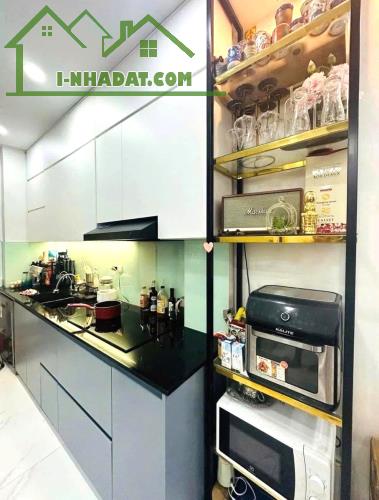 CỰC HIẾM - CHỈ TẦM 8 TỶ CÓ NHÀ ĐẸP PHỐ VĂN CAO 30M2 - 5 TẦNG - 3.5M MẶT TIỀN - GẦN PHỐ - 2
