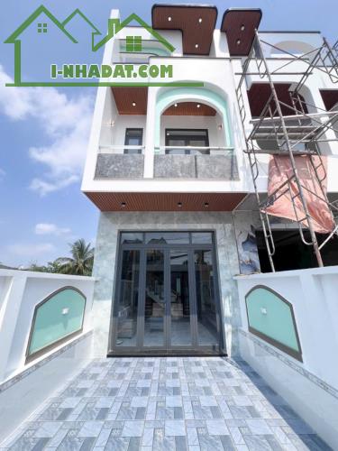 Bán 6 căn nhà xây đồng bộ mt Lê Thị Ty,Long Thượng dt 144m2 1 lầu,3pn,2wc giá 3,45 tỷ/căn - 1