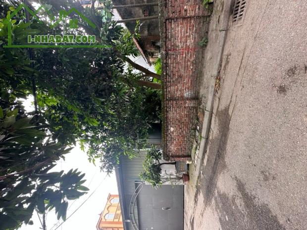 Bán đất ngọc trì thạch bàn cổ linh 65M 2 ô tô tránh vào đất sát phố long biên