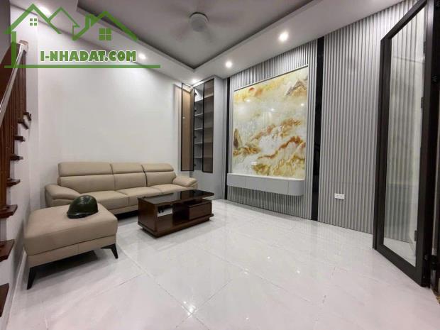 GỐC LÕI ĐỐNG ĐA - NGÕ NÔNG BA GÁC - LÔ GÓC HAI THOÁNG - NĂM TẦNG KIÊN CỐ - NỘI THẤT SANG - 3
