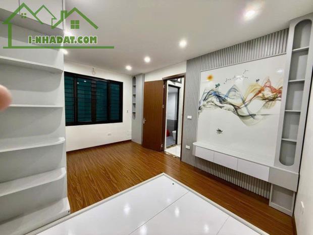 GỐC LÕI ĐỐNG ĐA - NGÕ NÔNG BA GÁC - LÔ GÓC HAI THOÁNG - NĂM TẦNG KIÊN CỐ - NỘI THẤT SANG - 2