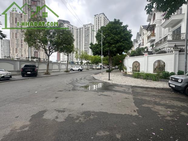 Biệt thự An Khang Lô Góc 215m 3 tầng 1 hầm 1 tum vỉa hè 3 ô tô tránh,KD,an sinh đỉnh - 3