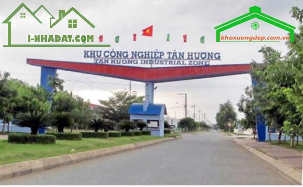 NHÀ LẦU TÂN CỔ ĐIỂN 2 TẦNG MẶT TIỀN NHỰA gần KCN Tân Hương.