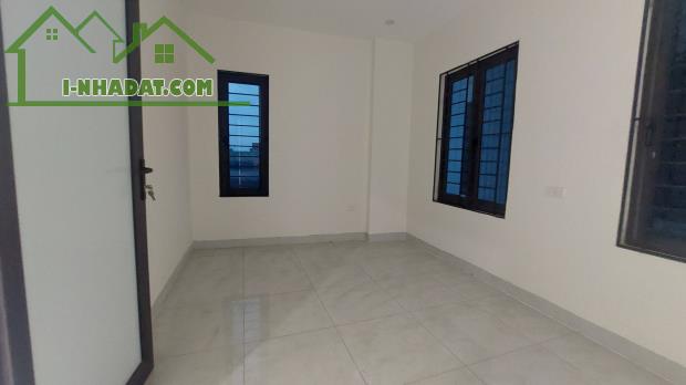 Bán 1 căn nhà như ý tại Uy Nỗ 45m2, 4T, mt 7m, 4.5 tỷ, Đông Anh, gần hồ, ô tô tránh. - 4