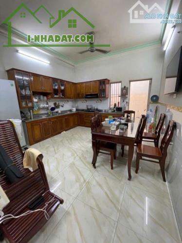 Bán Gấp Giá Rẻ Nhà MTKD đường Võ Thành Trang Tân Bình DT khủng 5x24 3 Tầng chỉ 14.5 Tỷ - 2