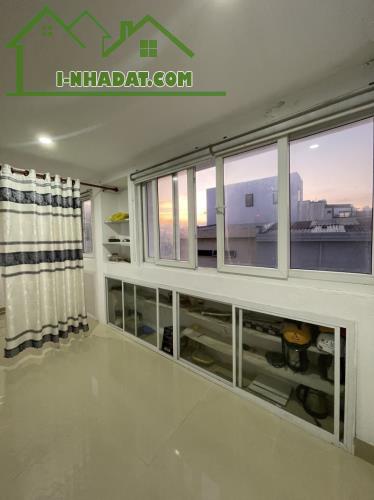 Nhà Hai Tầng TRƯƠNG ĐỊNH Nở Hậu - 3PN Khép Kín - 2