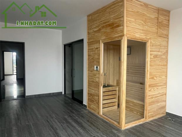🏡 Bán Nhà Mặt Đường Đông Trà – 5 Tầng Thang Máy – Có phòng xông hơi