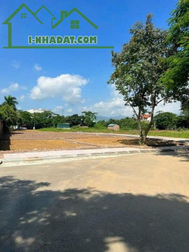 BÁN LÔ ĐẤT 111m2 SÁT TÁI ĐỊNH CƯ VAI RÉO - 1