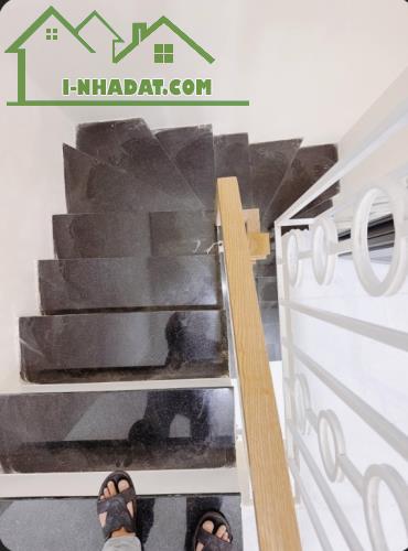 BẾN NHÀ RỒNG - ĐƯỜNG TÔN ĐẢN QUẬN 4 - 5