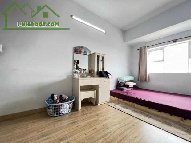 Cho thuê CH Oriental Plaza, MT Âu Cơ. 85M2 - 2PN, Gía thuê 12tr5/th.