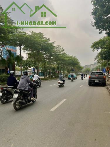 Hạ giá 2 tỷ -Bán đất Lê Trọng Tấn – Quang Trung ô tô tránh – Kinh doanh- 2 thoáng 100m2 - 2