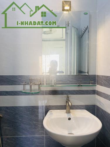 Nhà đẹp giá tốt! Chốt nhanh! 1 số căn đẹp đúc 4 tầng hẻm thông gần LĐHành - Lữ Gia, ngã 4 - 3