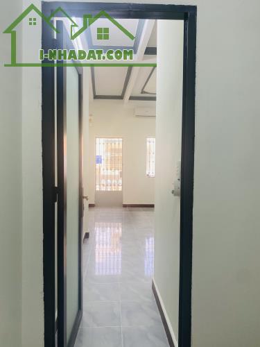Nhà đẹp giá tốt! Chốt nhanh! 1 số căn đẹp đúc 4 tầng hẻm thông gần LĐHành - Lữ Gia, ngã 4 - 5