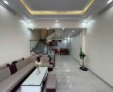 Cho thuê nhà phố Văn Cao, DT: 55m2, 5 p.ngủ full nội thất.