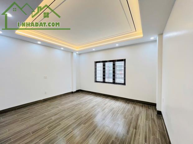 Bán nhà phố Trần Nguyên Hãn 76m2 giá 9,5 tỉ - 1