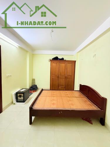 BÁN NHÀ PHỐ NGUYỄN CHÍNH – HOÀNG MAI GẦN KĐT AO SÀO, 4 TẦNG MẶT TIỀN RỘNG, Ô TÔ ĐỖ CỬA. - 2