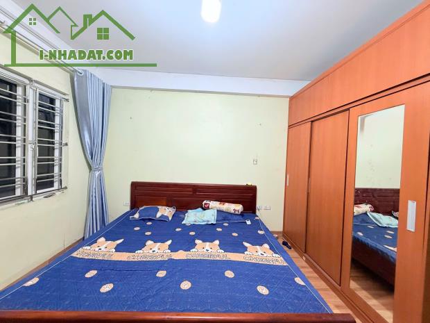 BÁN NHÀ PHỐ NGUYỄN CHÍNH – HOÀNG MAI GẦN KĐT AO SÀO, 4 TẦNG MẶT TIỀN RỘNG, Ô TÔ ĐỖ CỬA. - 3