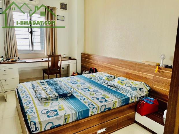 Cho thuê CH Phú Thạnh. 90m2 - 3PN, giá thuê 9tr5. Nhận nhà ở liền.