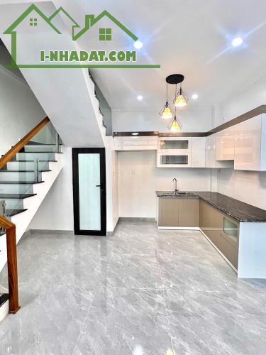 Bán nhà 4 tầng xây mới sân cổng riêng Khúc Hạo Thiên Lôi - 2