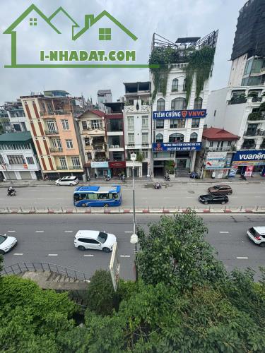CHO THUÊ TẦNG 4 & CĂN HỘ TẦNG 5 MẶT PHỐ NGHI TÀM – THANG MÁY RIÊNG, 2 MẶT THOÁNG