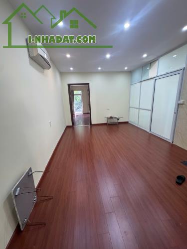 CHO THUÊ TẦNG 4 & CĂN HỘ TẦNG 5 MẶT PHỐ NGHI TÀM – THANG MÁY RIÊNG, 2 MẶT THOÁNG - 2