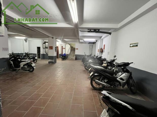 Bán Tòa căn hộ Dịch Vụ Trần Thái Tông – 323m2 – MT12m – 6 Tầng 50 Phòng Khép kín – 80 tỷ .