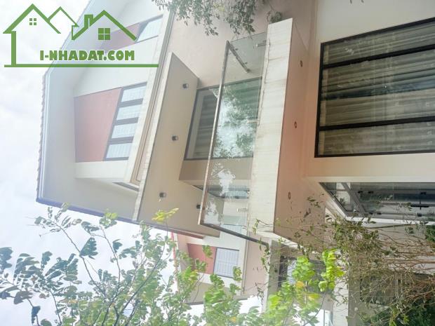 Biệt thự Hà Phong Mê Linh, vỉa hè rộng, kinh doanh tốt, vị trí đẹp.