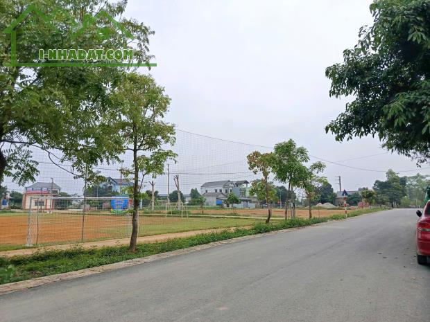 Cơ hội sở hữu đất Phú Cát - Hòa Lạc chỉ với 1.6 tỷ có 100m2 full cư sổ riêng lâu dài - 1