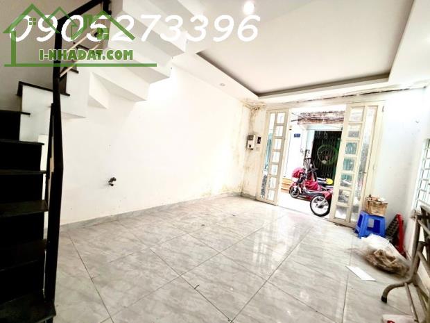NGAY NGÃ TƯ PHÚ NHUẬN - 20m2 - 3 TẦNG - CĂN GÓC - 3.55 TỶ